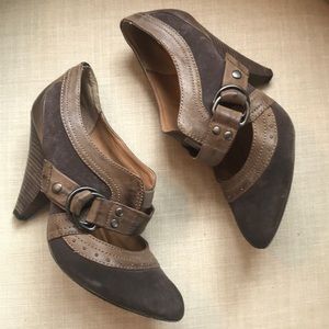 Saks Fifth Avenue 5|48 heeled boots